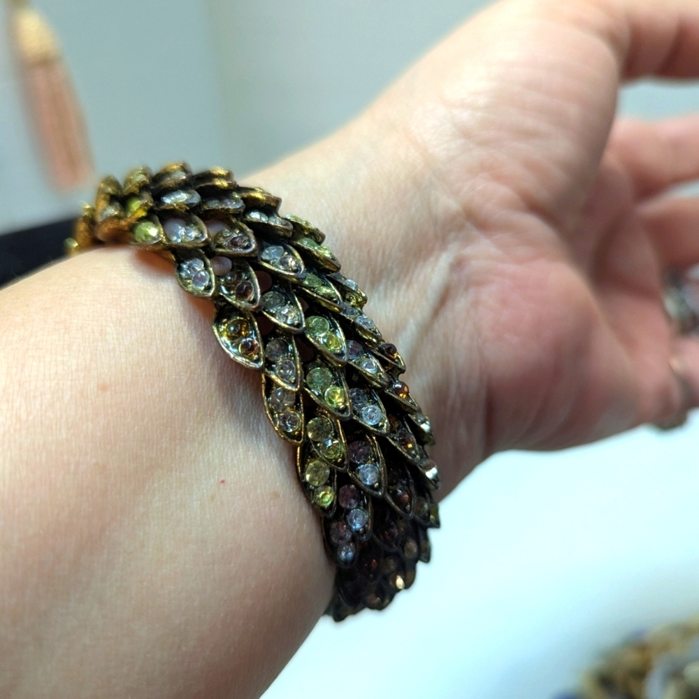 Elegant Multicolor Leaf Bracelet